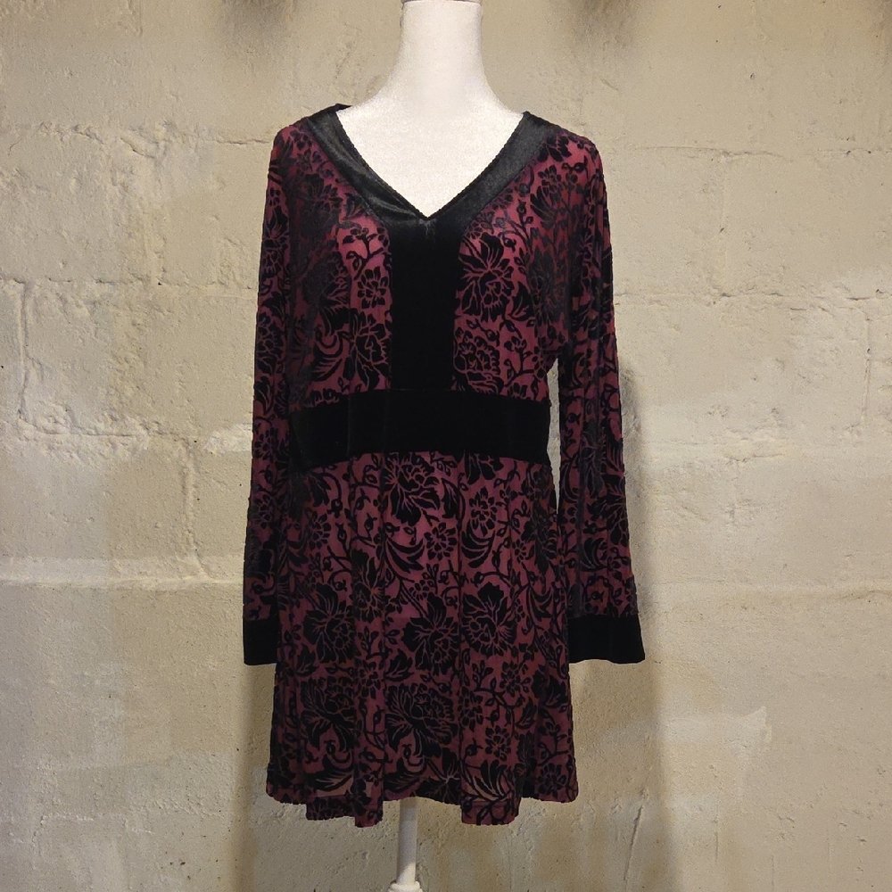 Elegant Black and Purple Floral Tunic